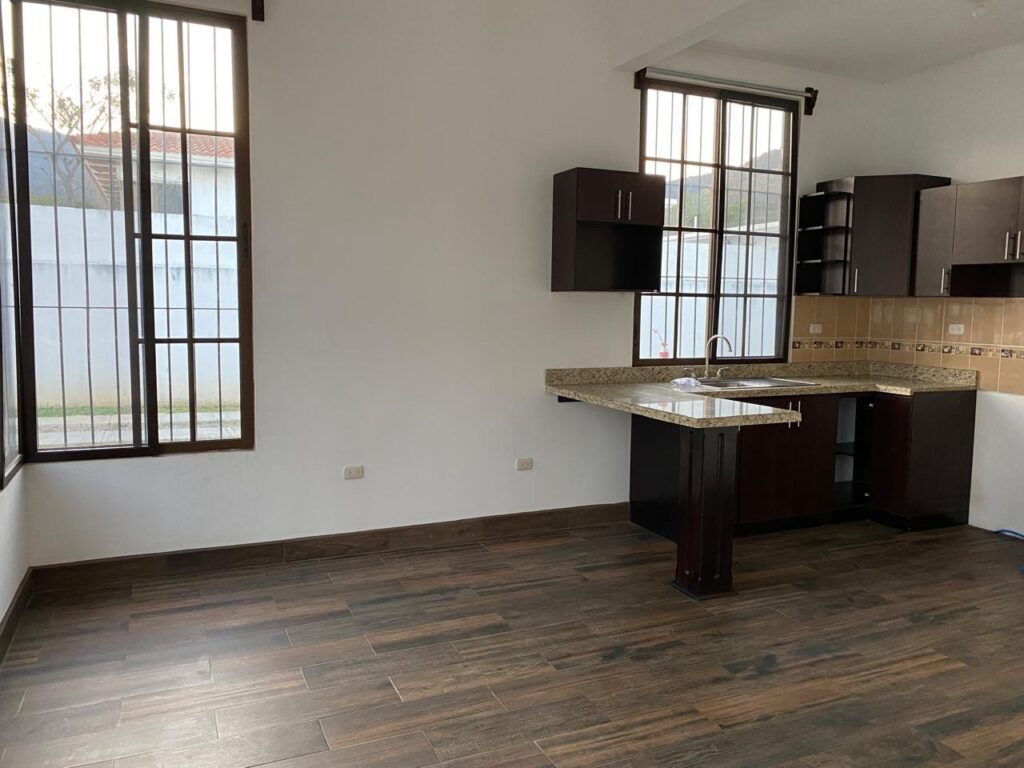 Casa de 1 nivel, Residencial Paseo Real 13