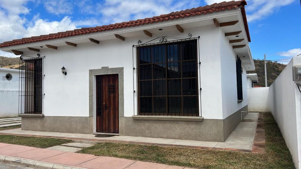 Casa de 1 nivel, Residencial Paseo Real 9