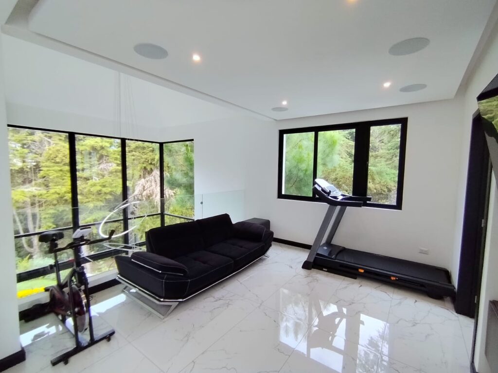 WhatsApp Image 2025-05-18 at 3.31.27 PM (1)