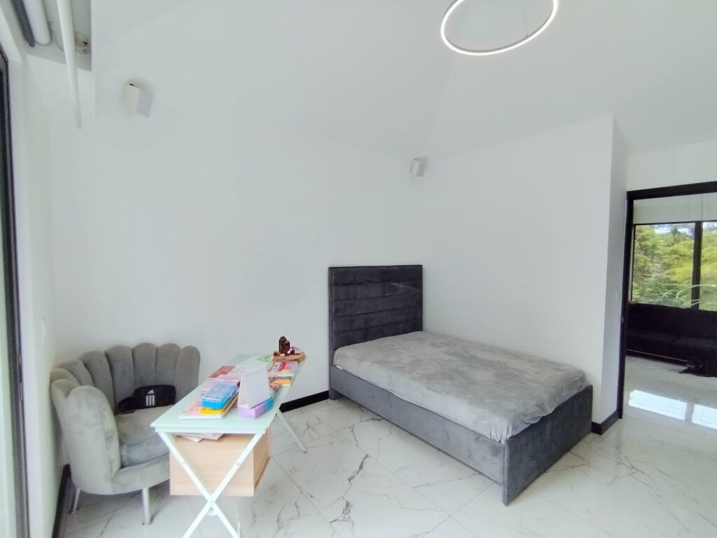 WhatsApp Image 2025-05-18 at 3.31.27 PM (5)