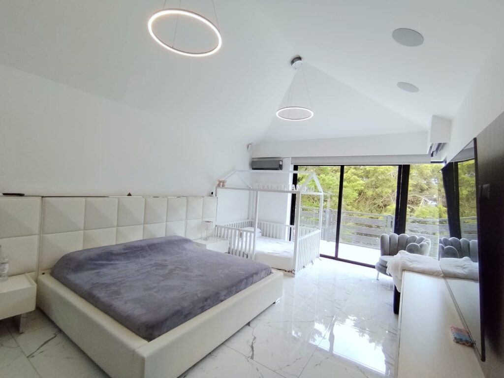 WhatsApp Image 2025-05-18 at 3.31.28 PM