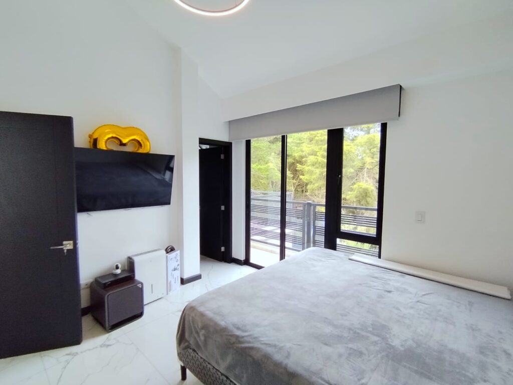 WhatsApp Image 2025-05-18 at 3.31.29 PM