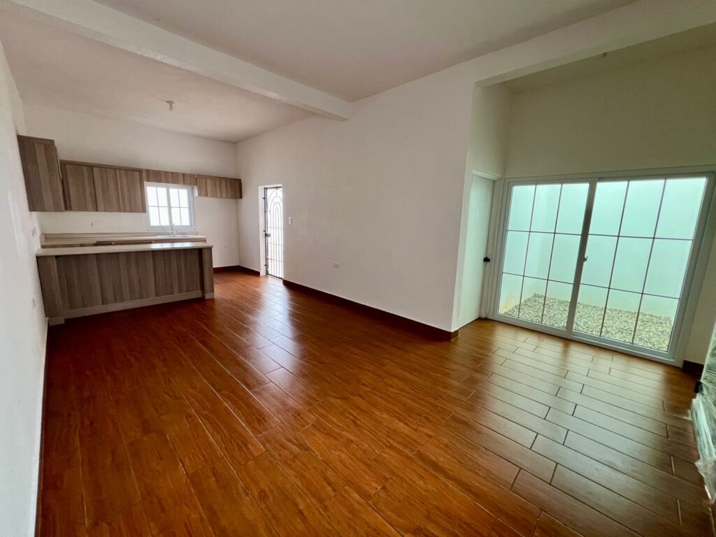 WhatsApp Image 2025-10-14 at 12.36.30 PM (4)