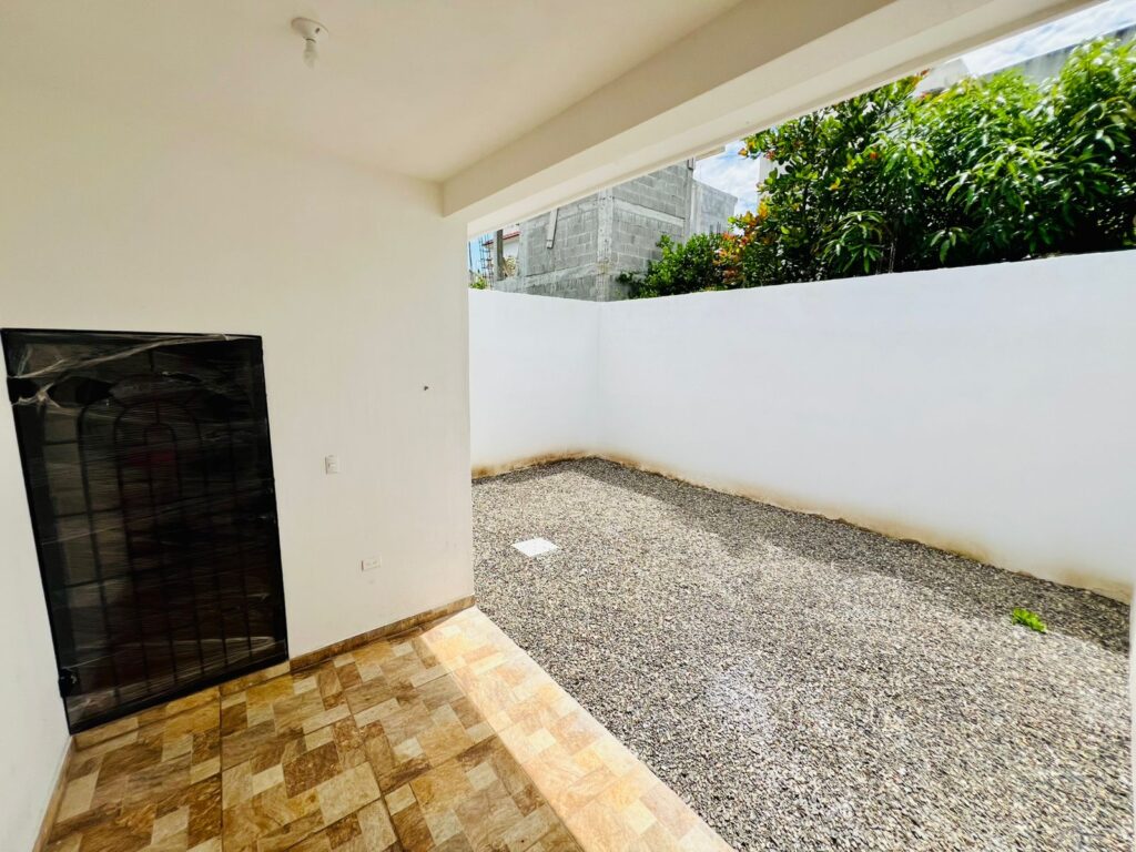 WhatsApp Image 2025-10-14 at 12.36.30 PM (5)