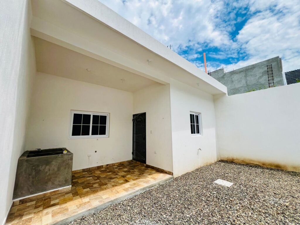 WhatsApp Image 2025-10-14 at 12.36.31 PM (4)