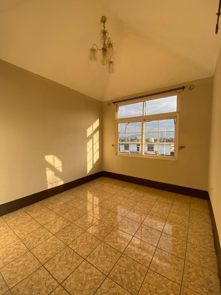 WhatsApp Image 2025-10-17 at 6.19.43 PM (5)