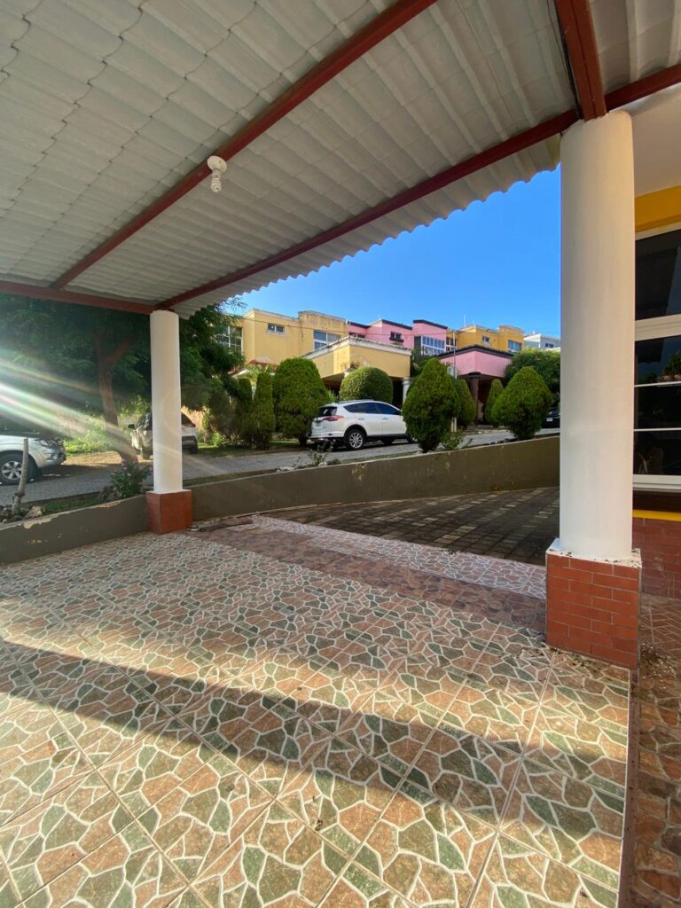 WhatsApp Image 2025-10-17 at 6.19.44 PM (1)